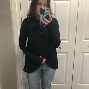 Draped, long sleeved jacket. Perfect for the gym!